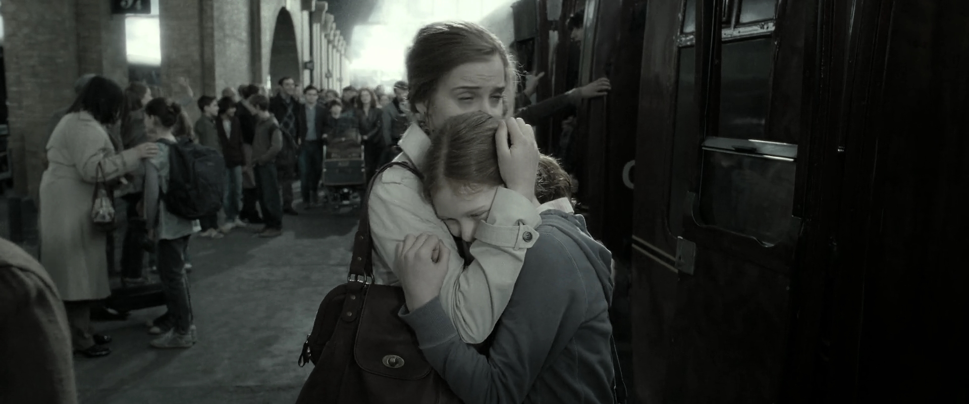 EmmaWatsonFan_dot_nl-HarryPotterAndTheDeathlyHallowsPart2-6739.jpg EmmaWatsonFan_dot_nl-HarryPotterAndTheDeathlyHallowsPart2-6739.jpg