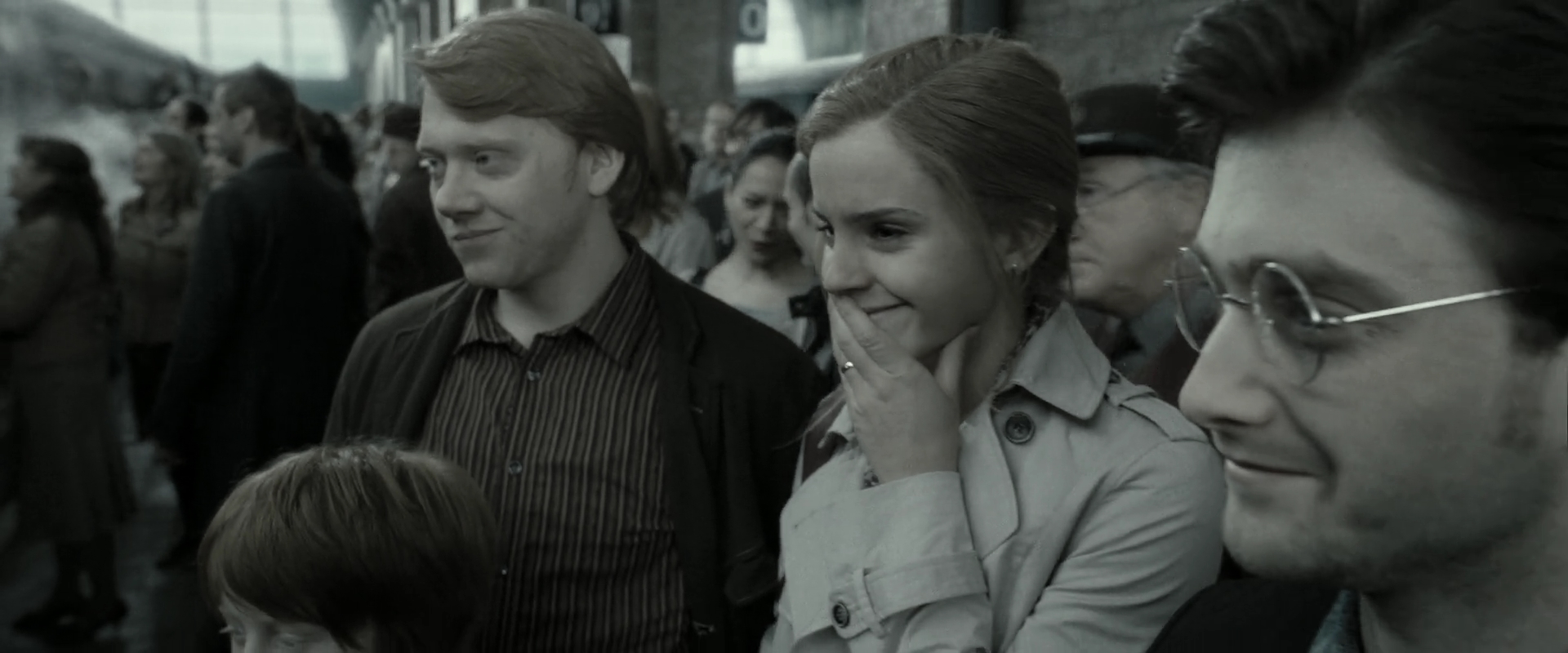 EmmaWatsonFan_dot_nl-HarryPotterAndTheDeathlyHallowsPart2-6822.jpg