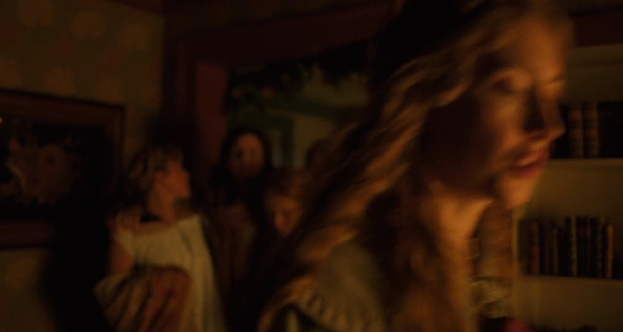 EmmaWatsonFan-dot-nl_LittleWoman1008.jpg