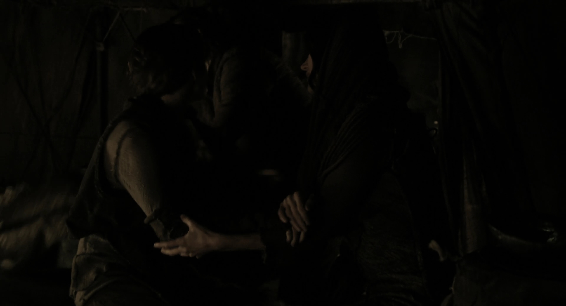 EmmaWatsonFan-dot-nl_Noah3481.jpg