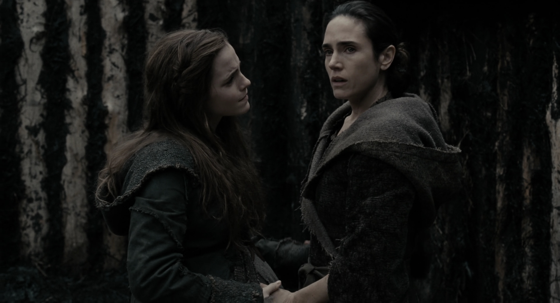 EmmaWatsonFan-dot-nl_Noah4183.jpg