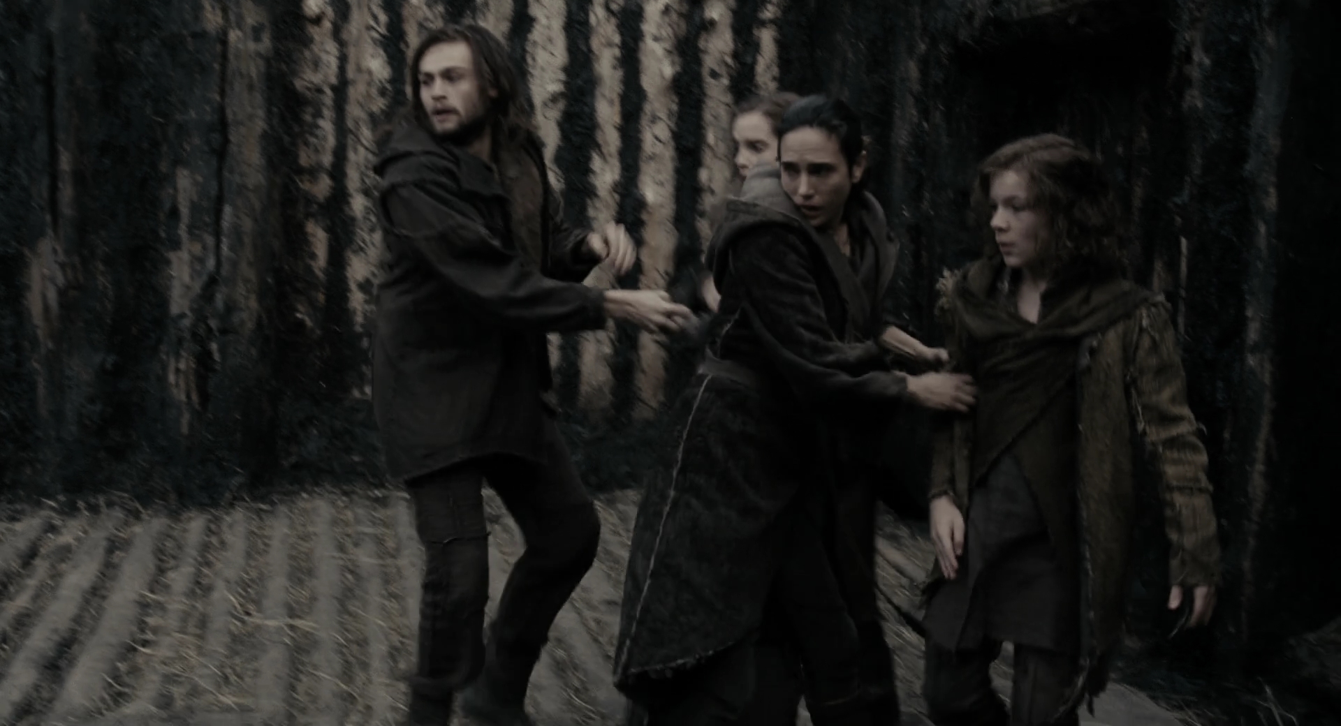 EmmaWatsonFan-dot-nl_Noah4216.jpg