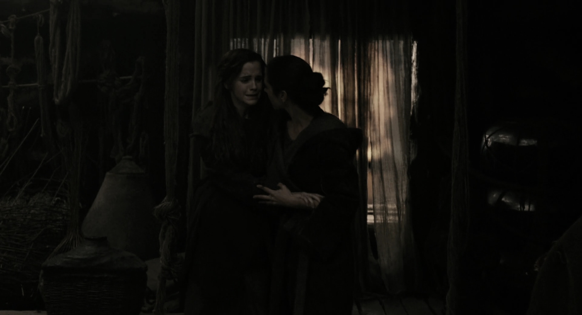 EmmaWatsonFan-dot-nl_Noah4255.jpg