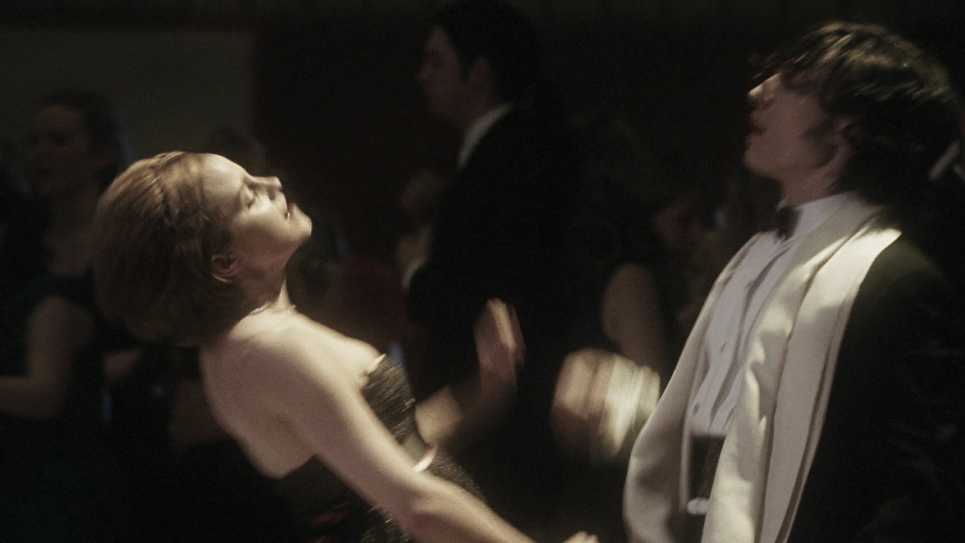 EmmaWatonFan-dot-nl_ThePerksOfBeingAWallflower1060.jpg