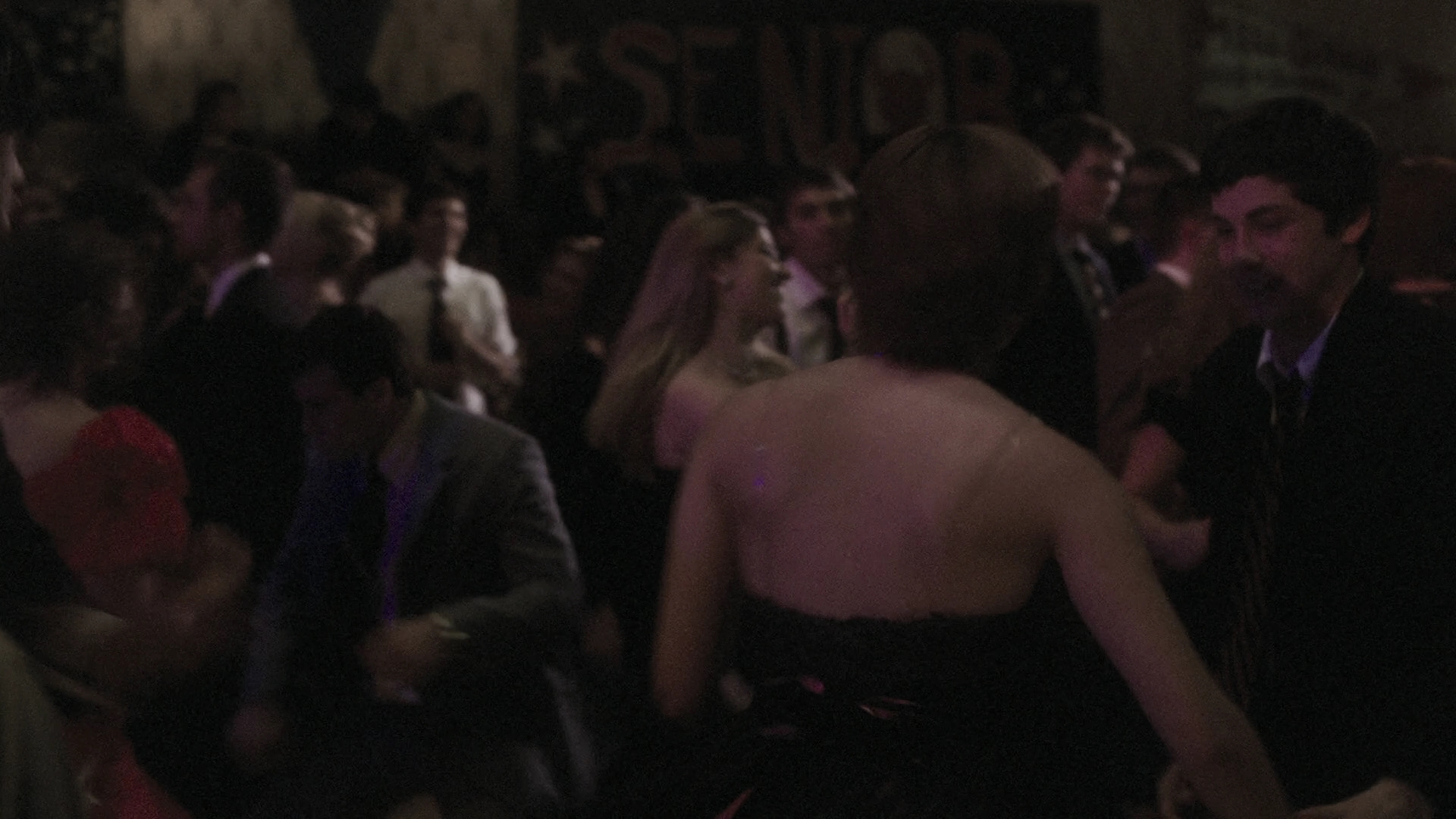 EmmaWatonFan-dot-nl_ThePerksOfBeingAWallflower1120.jpg