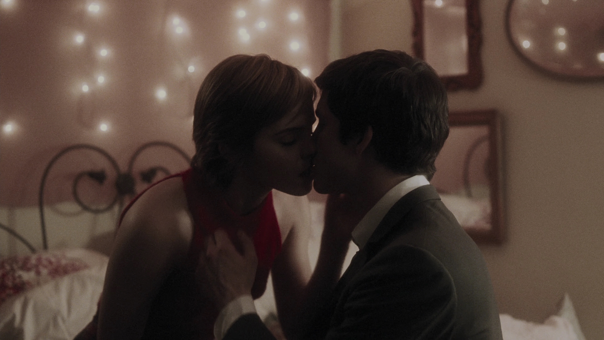EmmaWatonFan-dot-nl_ThePerksOfBeingAWallflower2718.jpg