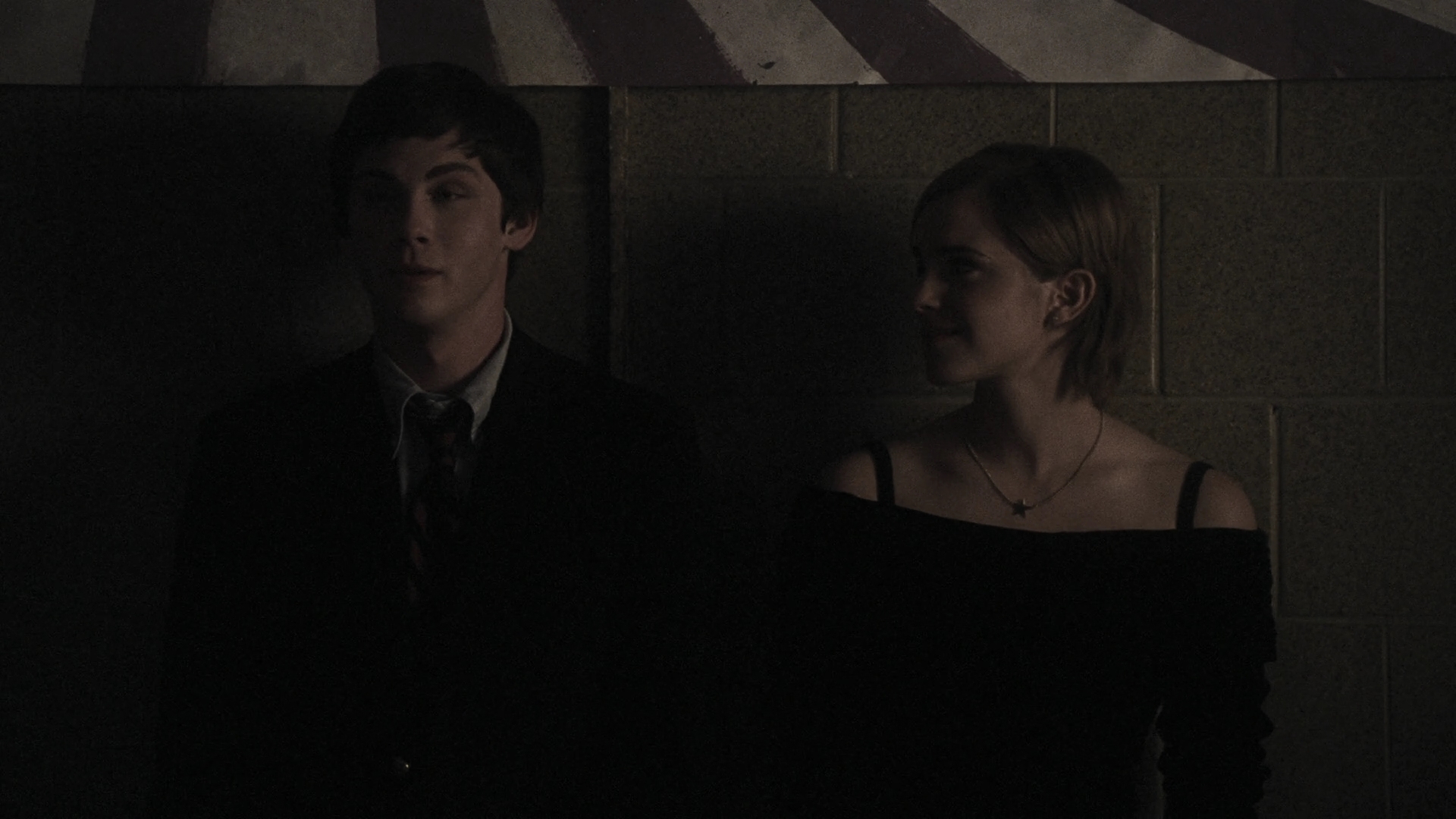 EmmaWatonFan-dot-nl_ThePerksOfBeingAWallflower3442.jpg
