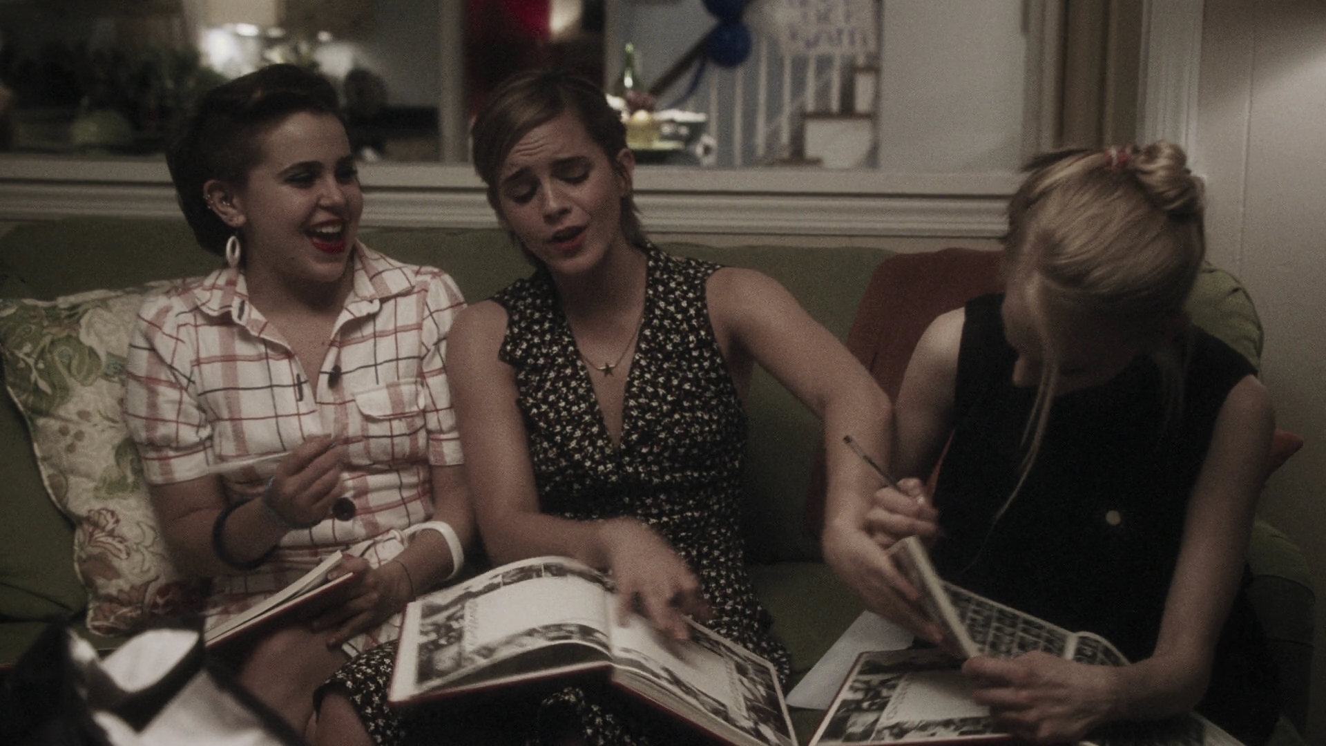 EmmaWatonFan-dot-nl_ThePerksOfBeingAWallflower4836.jpg