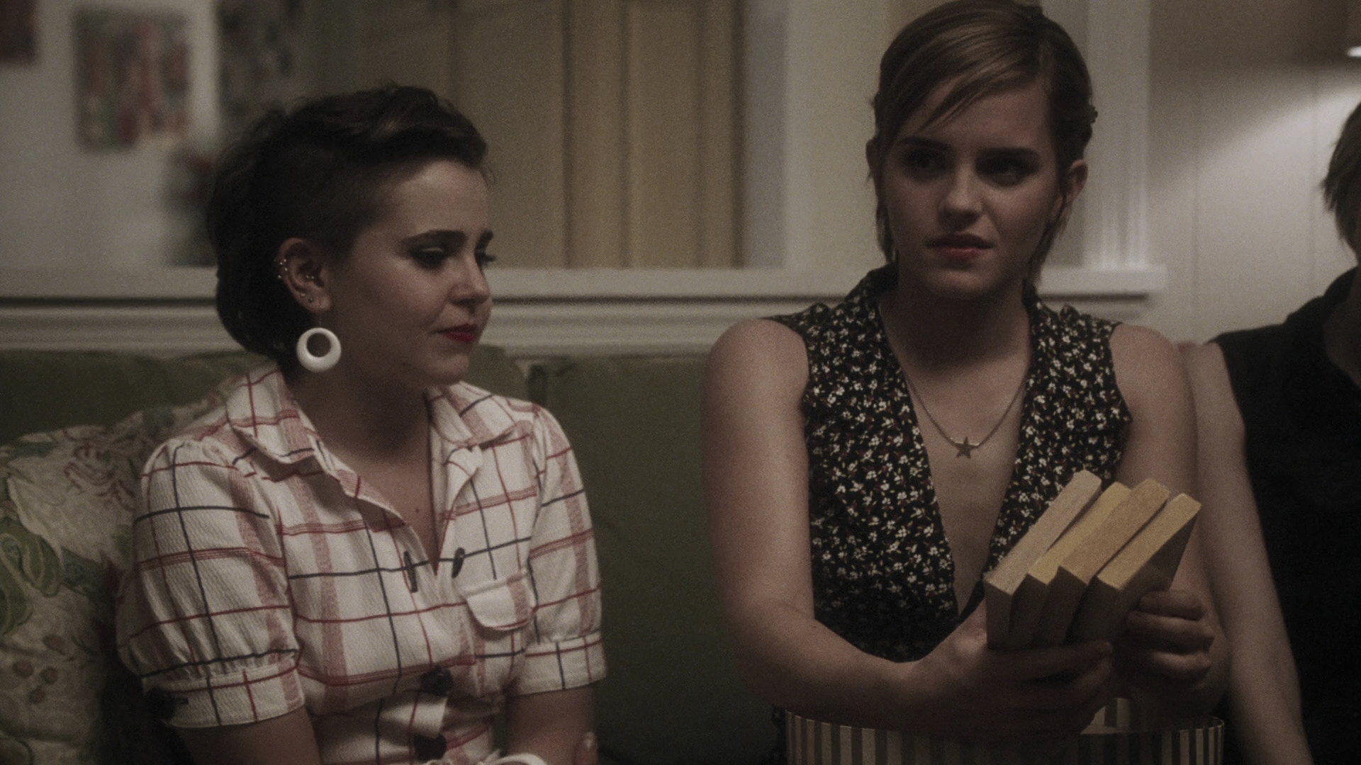 EmmaWatonFan-dot-nl_ThePerksOfBeingAWallflower4852.jpg