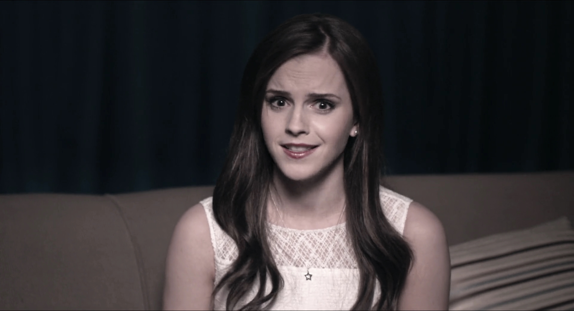 EmmaWatsonFan-dot-nl_TheBligRing4798.jpg