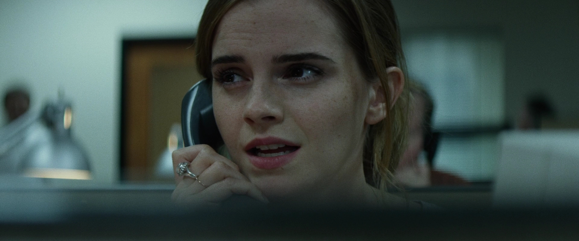 EmmaWatsonFan-dot-nl_TheCircle0124.jpg