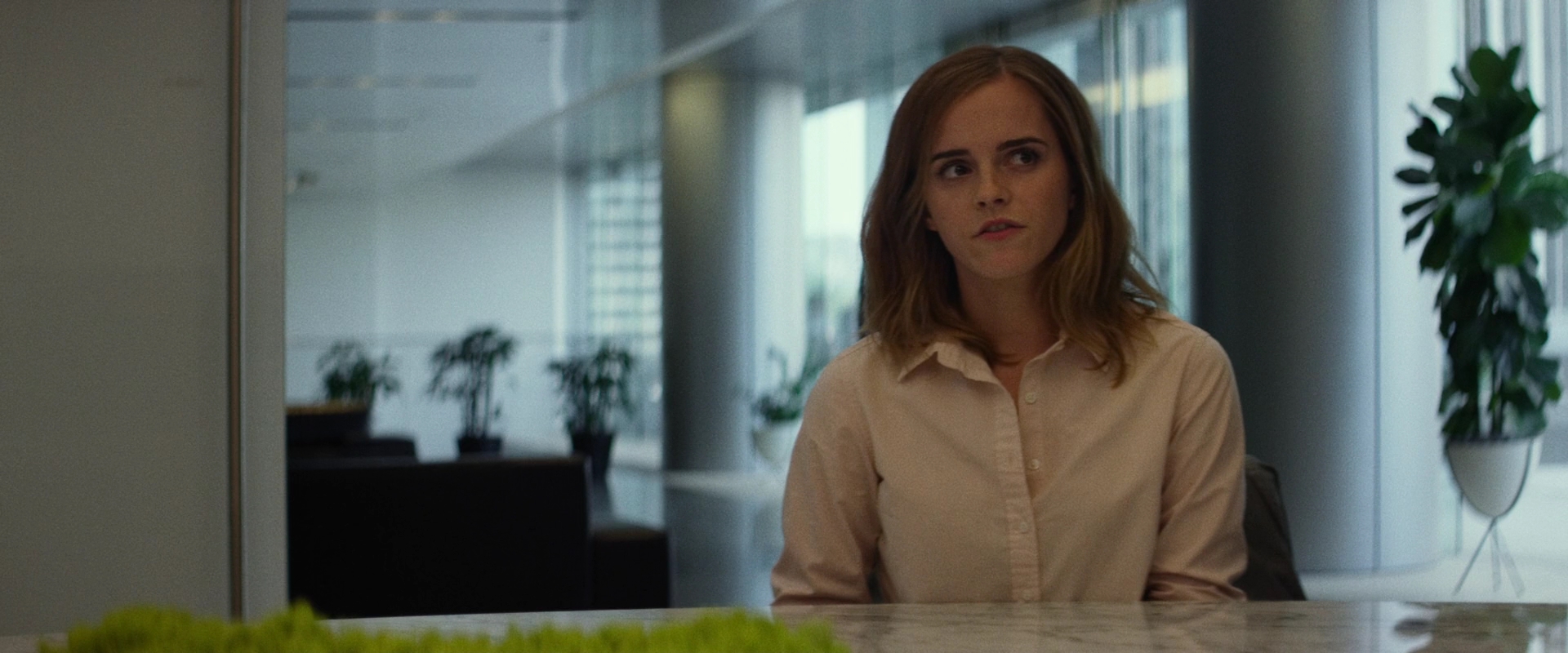 EmmaWatsonFan-dot-nl_TheCircle0395.jpg