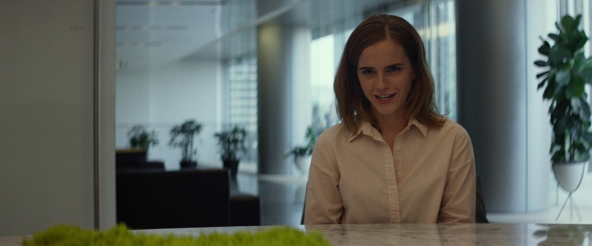 EmmaWatsonFan-dot-nl_TheCircle0421.jpg