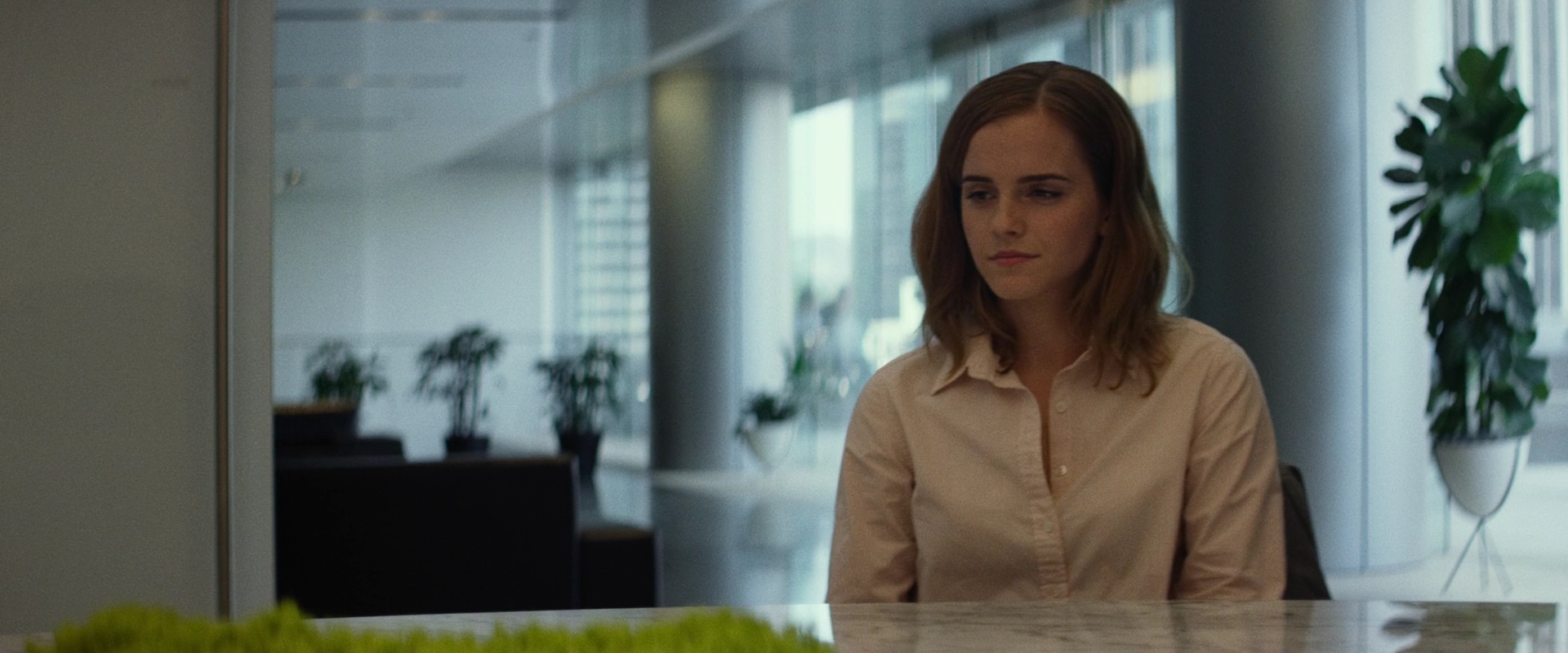 EmmaWatsonFan-dot-nl_TheCircle0453.jpg