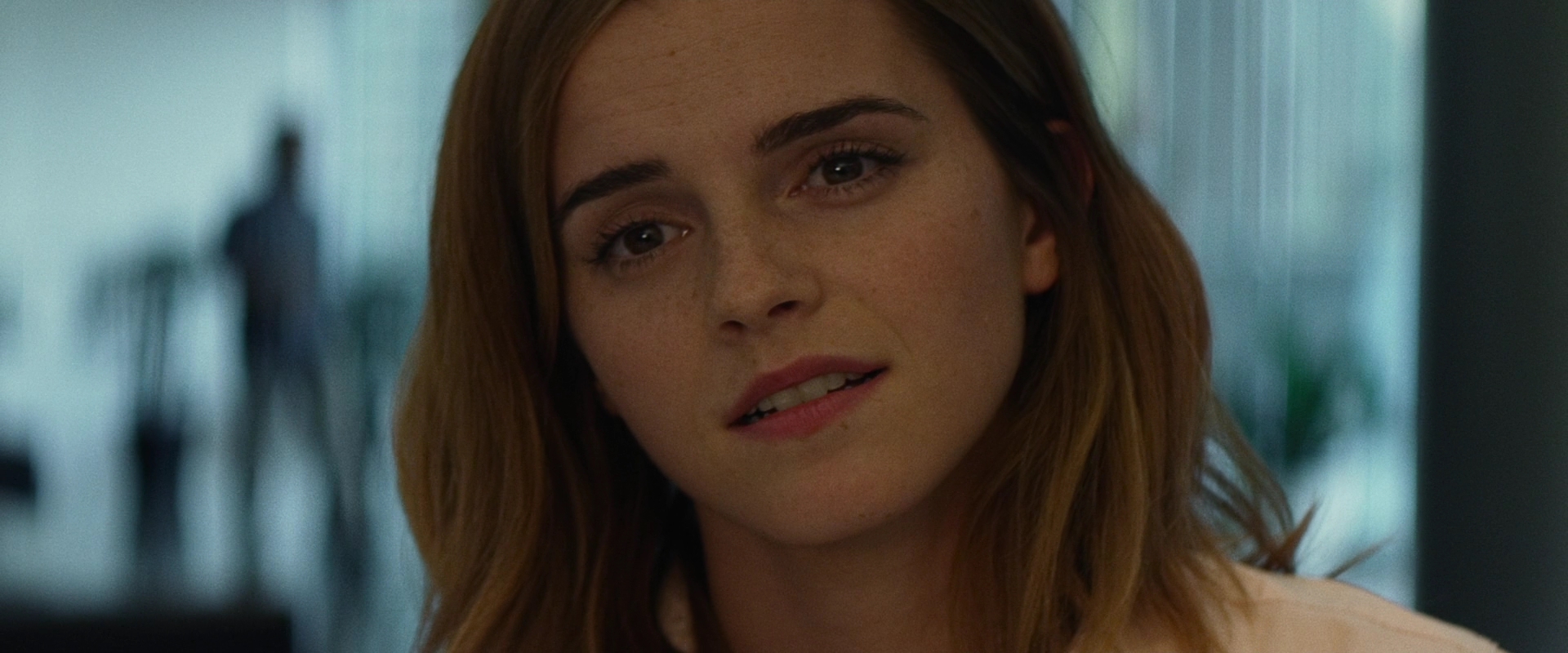 EmmaWatsonFan-dot-nl_TheCircle0462.jpg