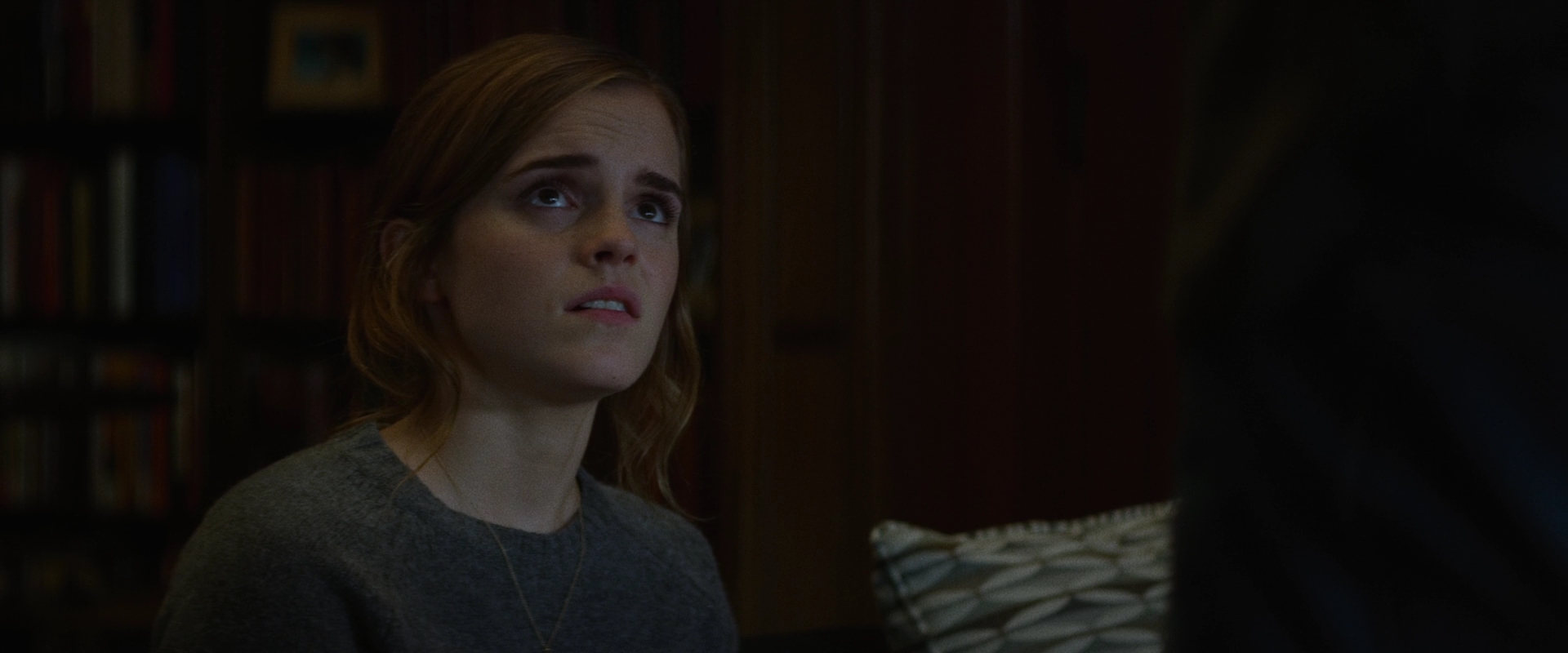 EmmaWatsonFan-dot-nl_TheCircle3015.jpg