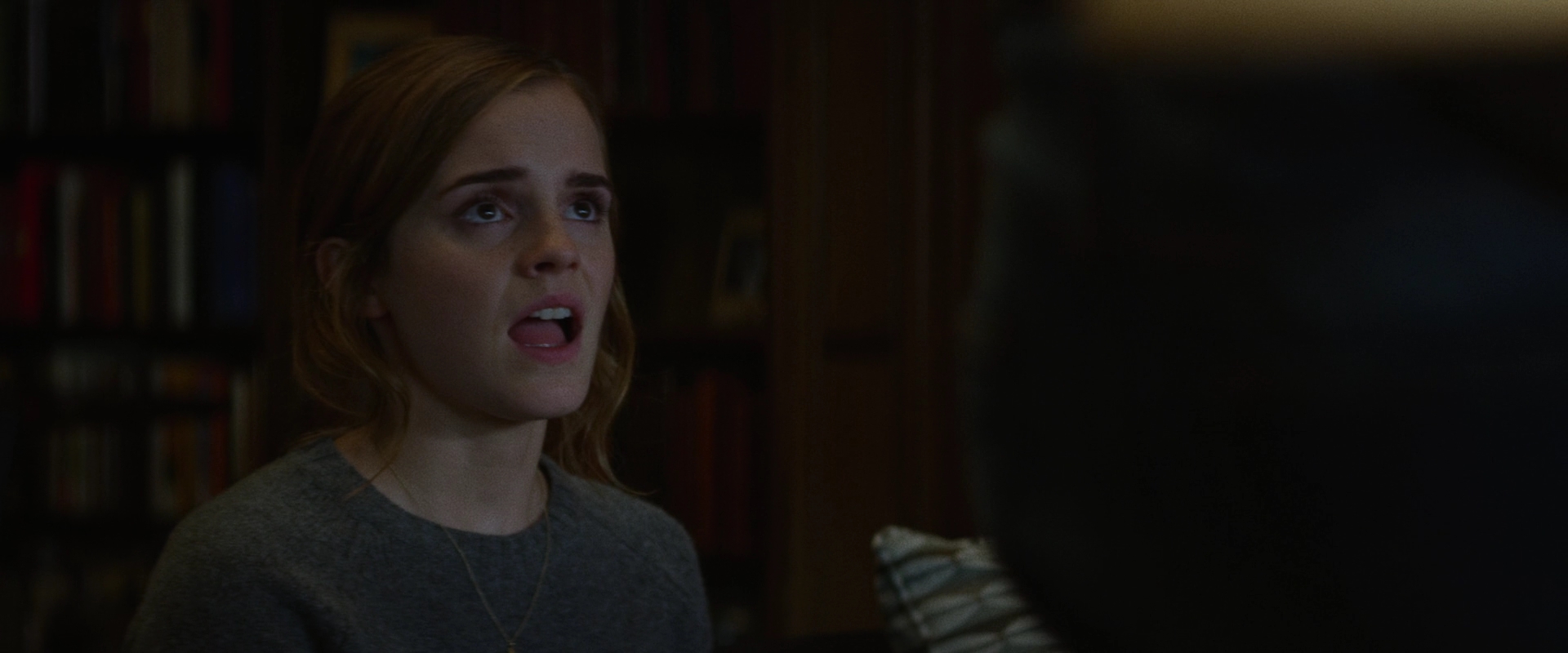 EmmaWatsonFan-dot-nl_TheCircle3021.jpg