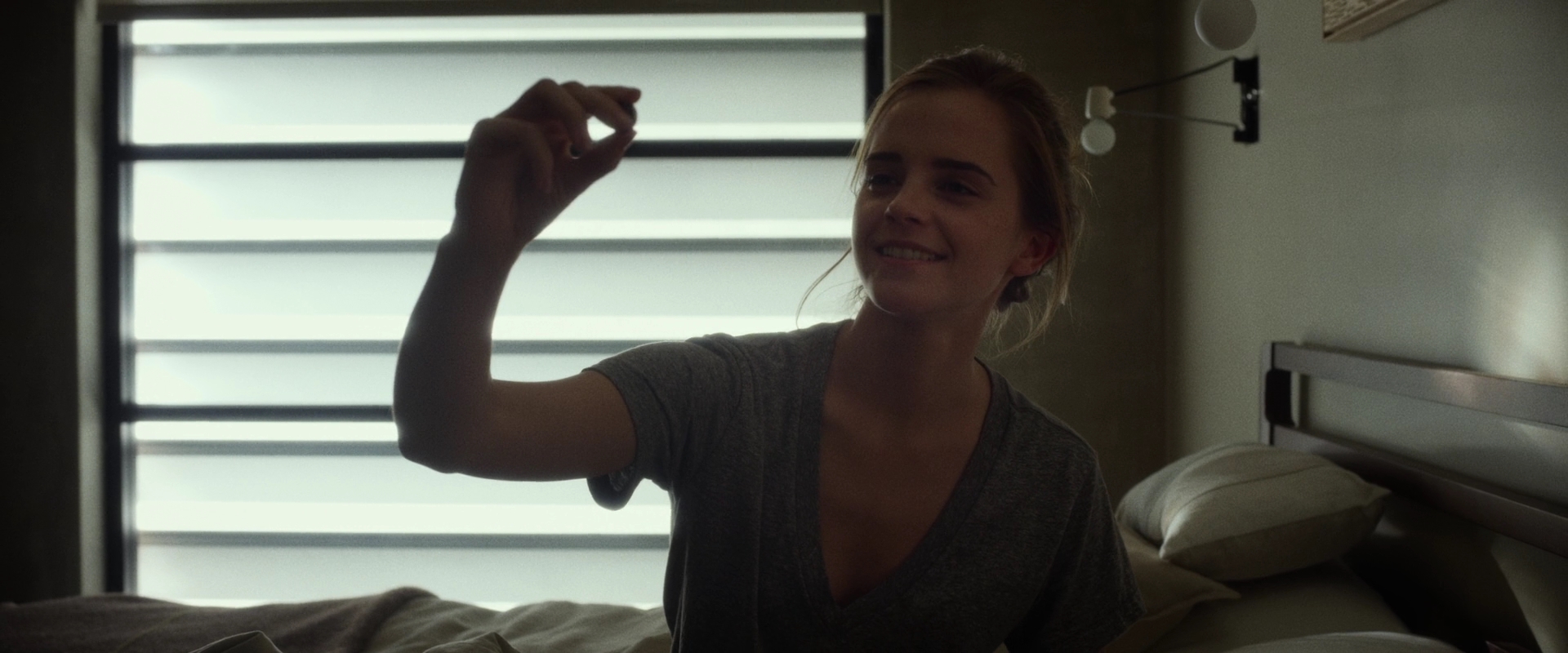 EmmaWatsonFan-dot-nl_TheCircle3474.jpg