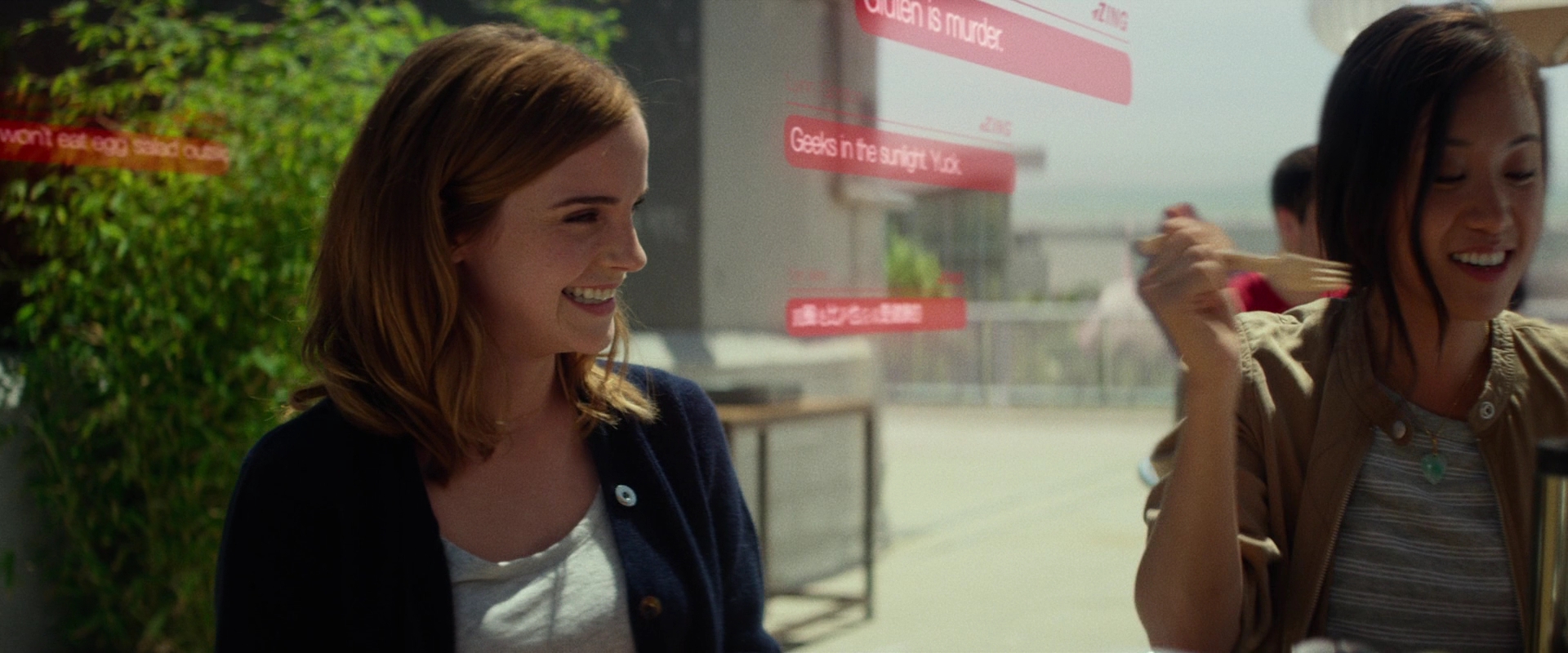 EmmaWatsonFan-dot-nl_TheCircle3543.jpg