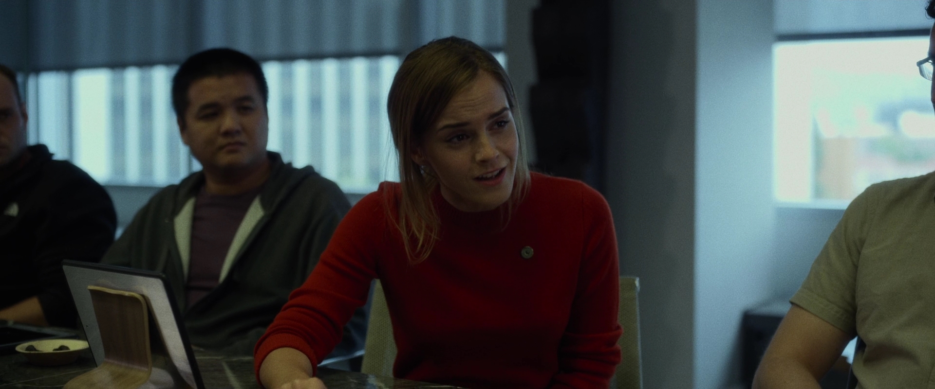EmmaWatsonFan-dot-nl_TheCircle4123.jpg