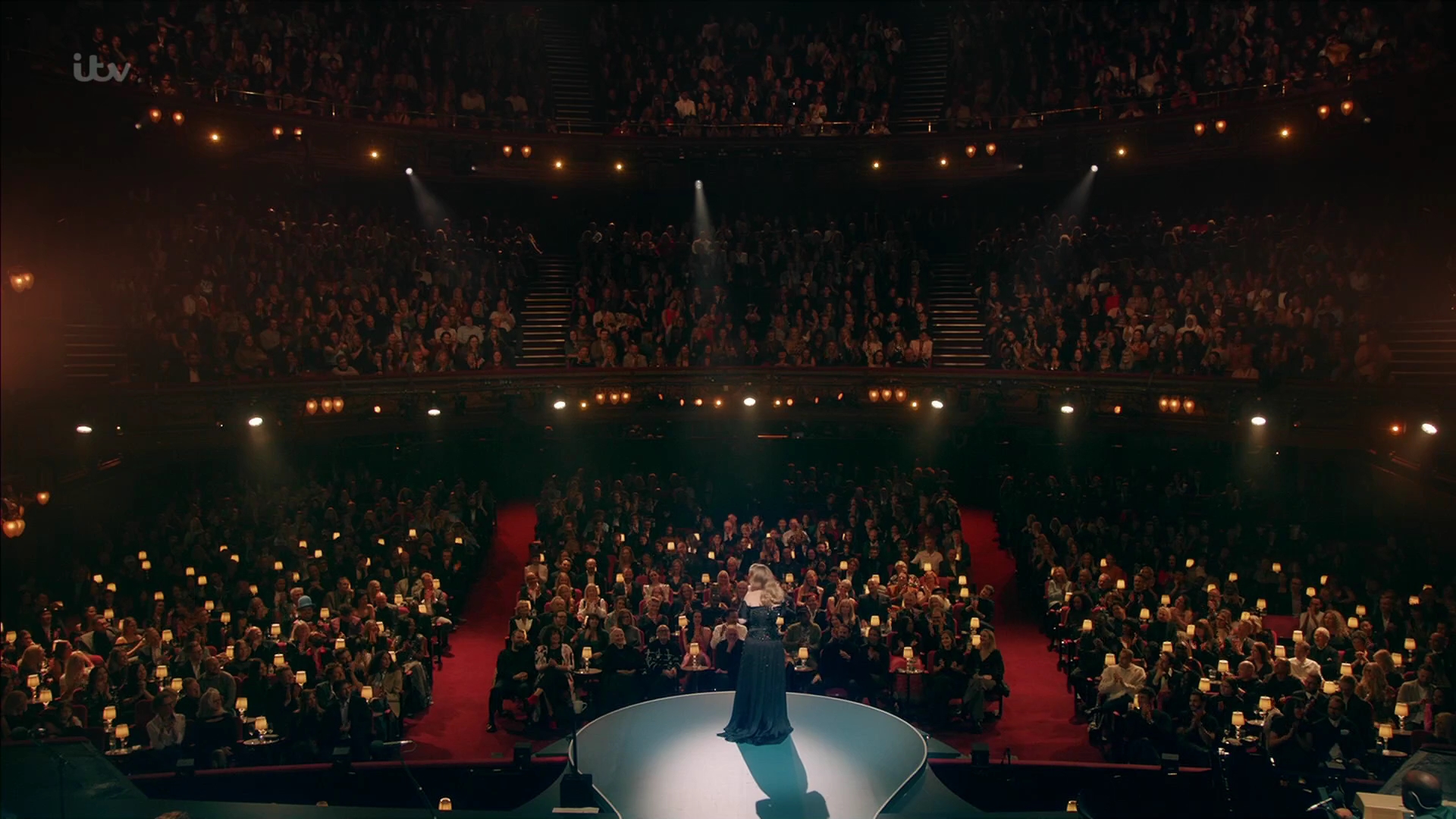 EmmaWatsonFan-dot-nl_AnAudiencewithAdele0660.jpg EmmaWatsonFan-dot-nl_AnAudiencewithAdele0660.jpg