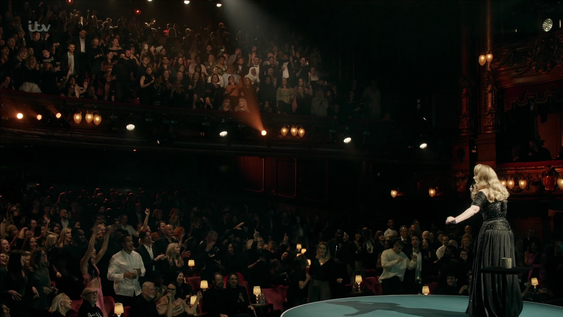 EmmaWatsonFan-dot-nl_AnAudiencewithAdele0940.jpg EmmaWatsonFan-dot-nl_AnAudiencewithAdele0940.jpg