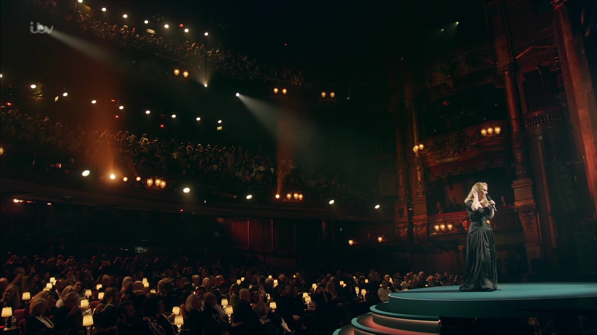 EmmaWatsonFan-dot-nl_AnAudiencewithAdele1121.jpg EmmaWatsonFan-dot-nl_AnAudiencewithAdele1121.jpg