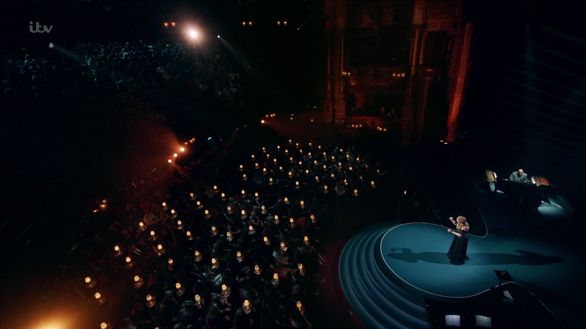 EmmaWatsonFan-dot-nl_AnAudiencewithAdele1170.jpg EmmaWatsonFan-dot-nl_AnAudiencewithAdele1170.jpg