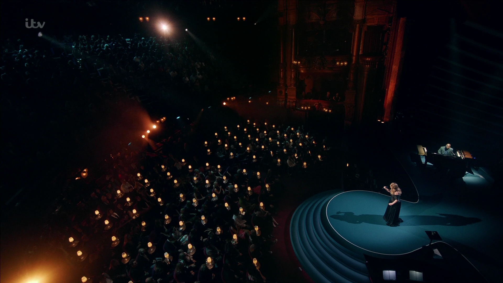 EmmaWatsonFan-dot-nl_AnAudiencewithAdele1171.jpg EmmaWatsonFan-dot-nl_AnAudiencewithAdele1171.jpg