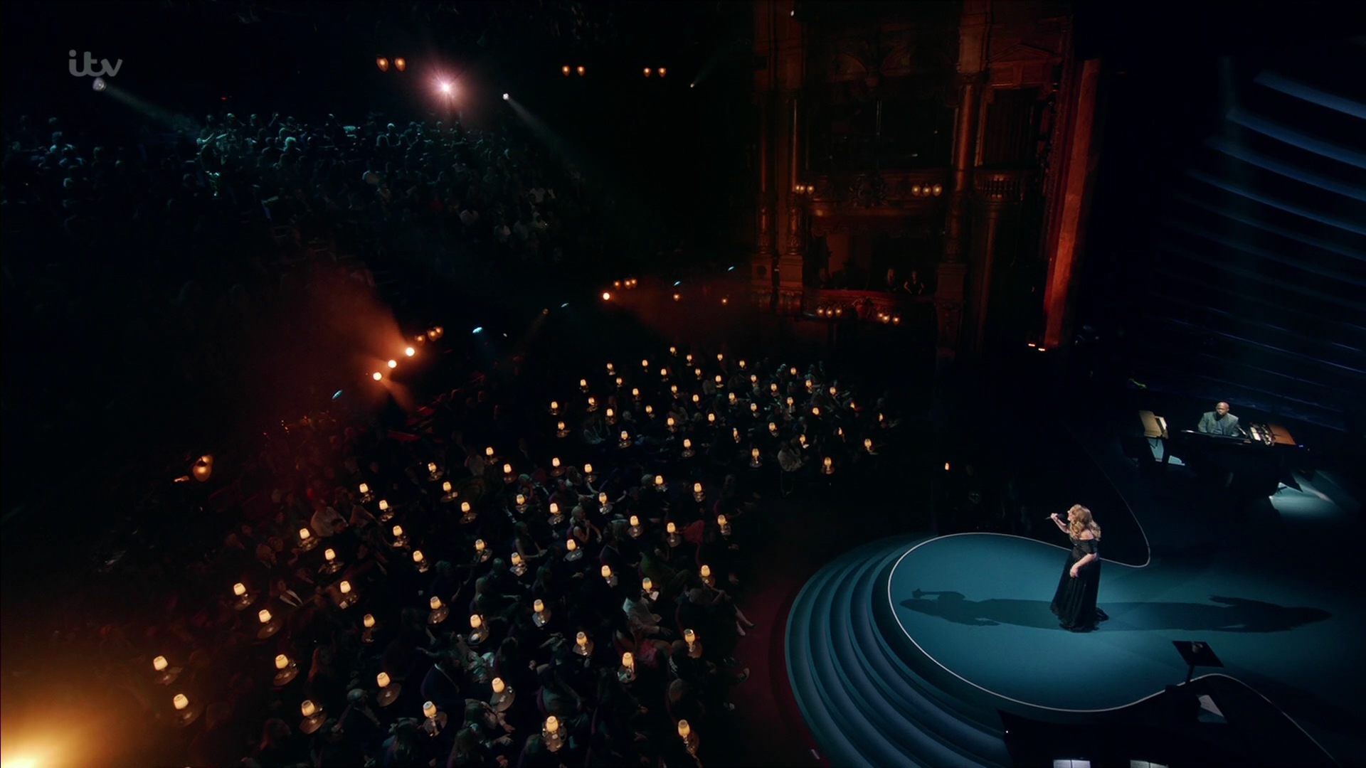 EmmaWatsonFan-dot-nl_AnAudiencewithAdele1174.jpg EmmaWatsonFan-dot-nl_AnAudiencewithAdele1174.jpg