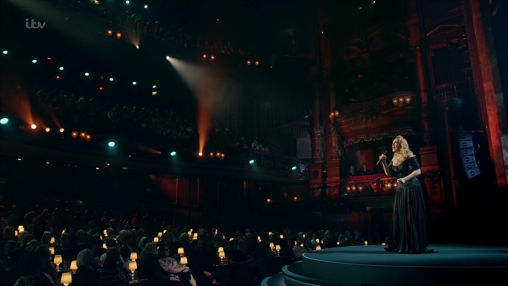 EmmaWatsonFan-dot-nl_AnAudiencewithAdele1291.jpg EmmaWatsonFan-dot-nl_AnAudiencewithAdele1291.jpg