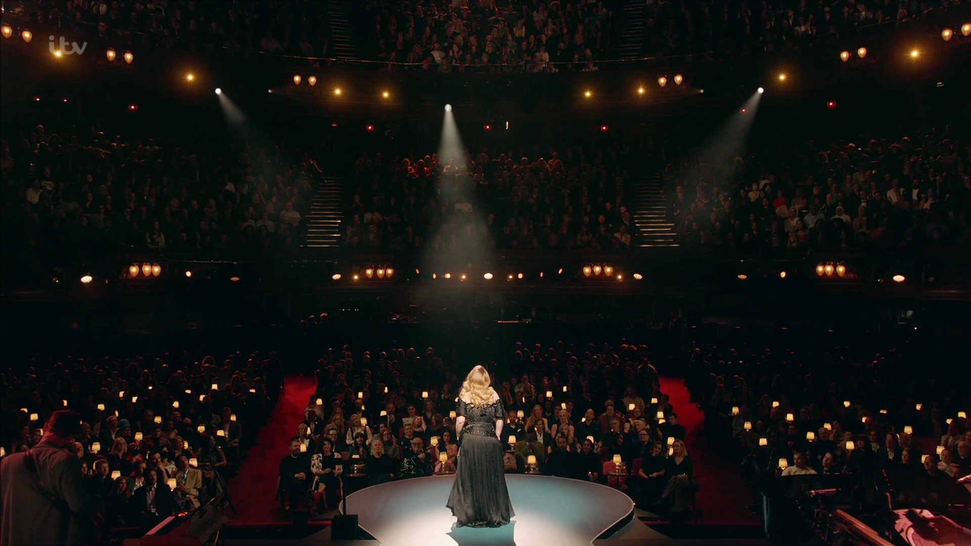 EmmaWatsonFan-dot-nl_AnAudiencewithAdele1881.jpg EmmaWatsonFan-dot-nl_AnAudiencewithAdele1881.jpg