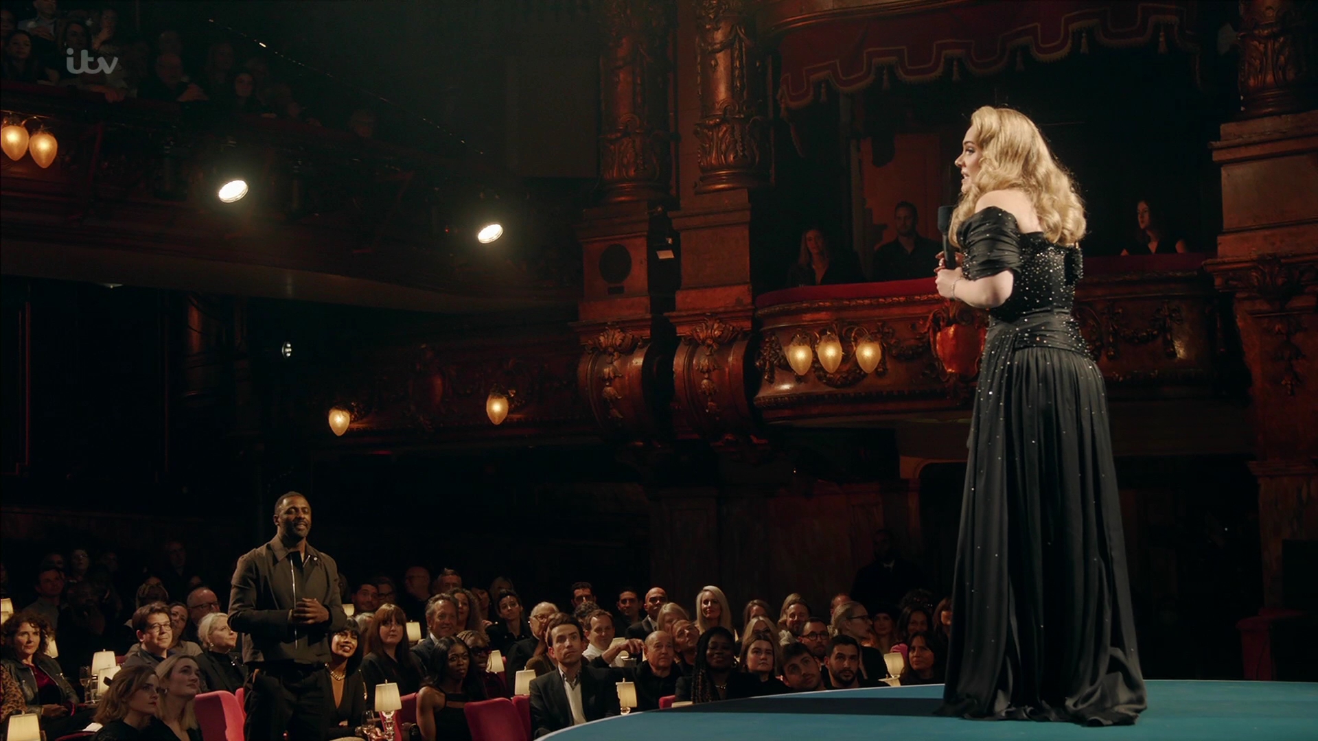 EmmaWatsonFan-dot-nl_AnAudiencewithAdele1964.jpg EmmaWatsonFan-dot-nl_AnAudiencewithAdele1964.jpg