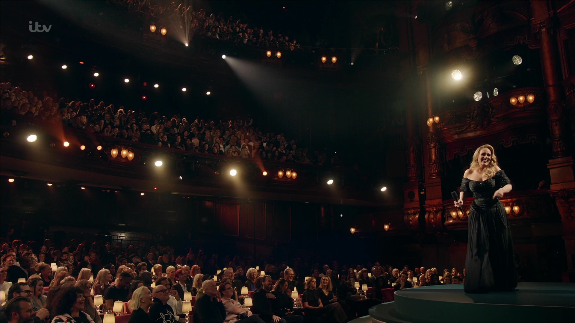 EmmaWatsonFan-dot-nl_AnAudiencewithAdele2095.jpg EmmaWatsonFan-dot-nl_AnAudiencewithAdele2095.jpg