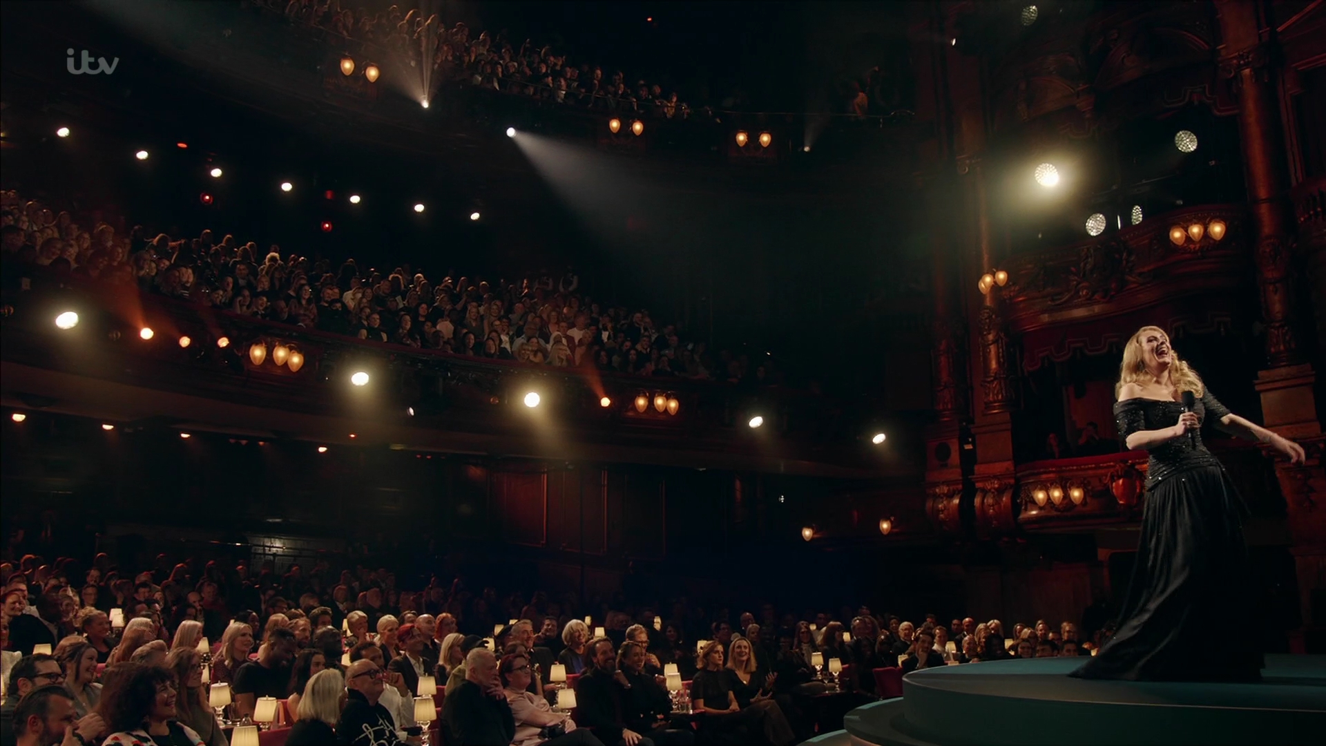 EmmaWatsonFan-dot-nl_AnAudiencewithAdele2096.jpg EmmaWatsonFan-dot-nl_AnAudiencewithAdele2096.jpg