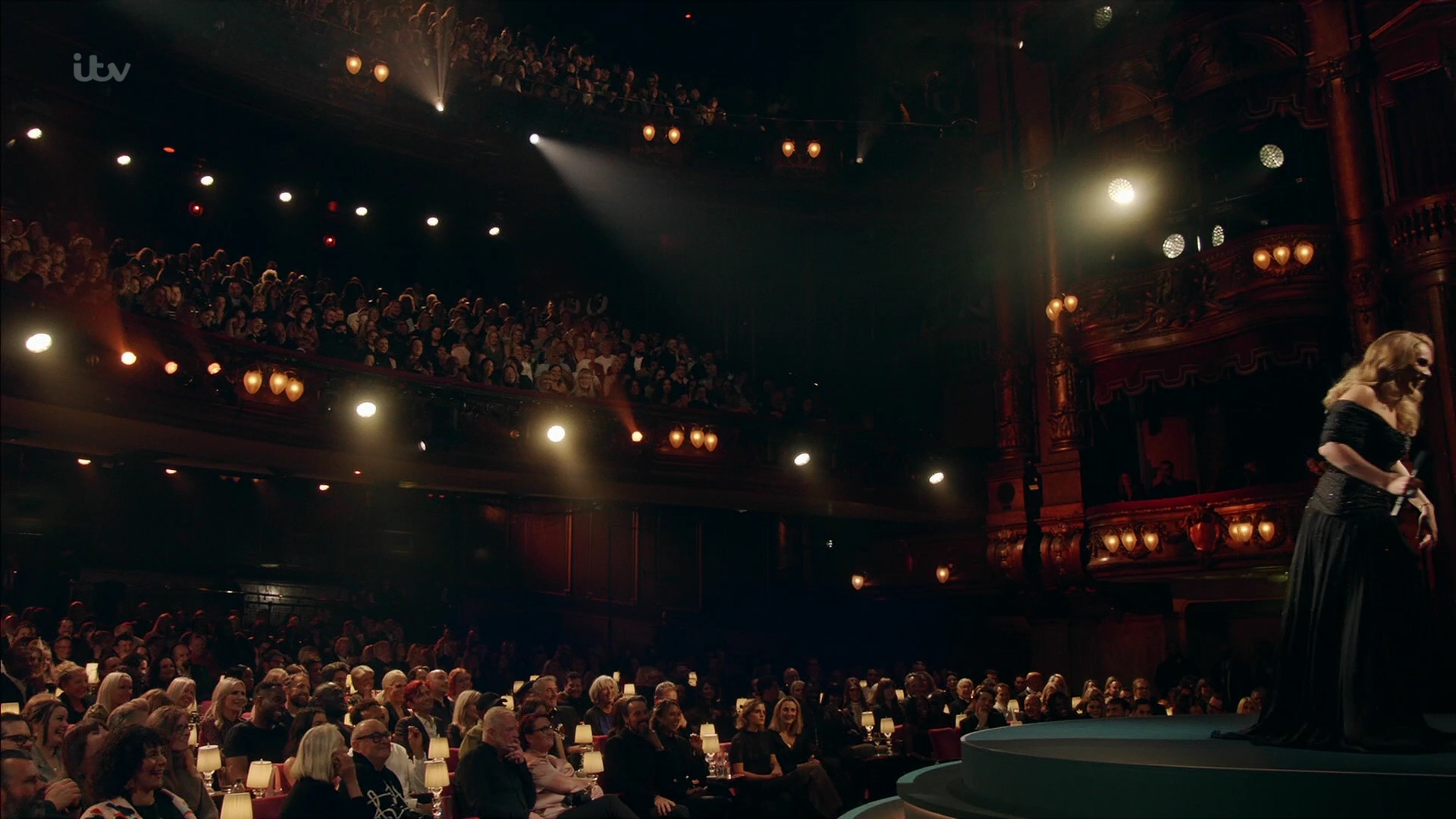 EmmaWatsonFan-dot-nl_AnAudiencewithAdele2097.jpg EmmaWatsonFan-dot-nl_AnAudiencewithAdele2097.jpg