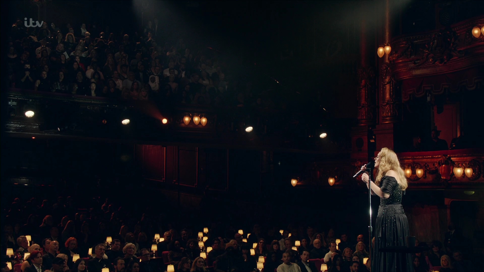 EmmaWatsonFan-dot-nl_AnAudiencewithAdele2579.jpg EmmaWatsonFan-dot-nl_AnAudiencewithAdele2579.jpg