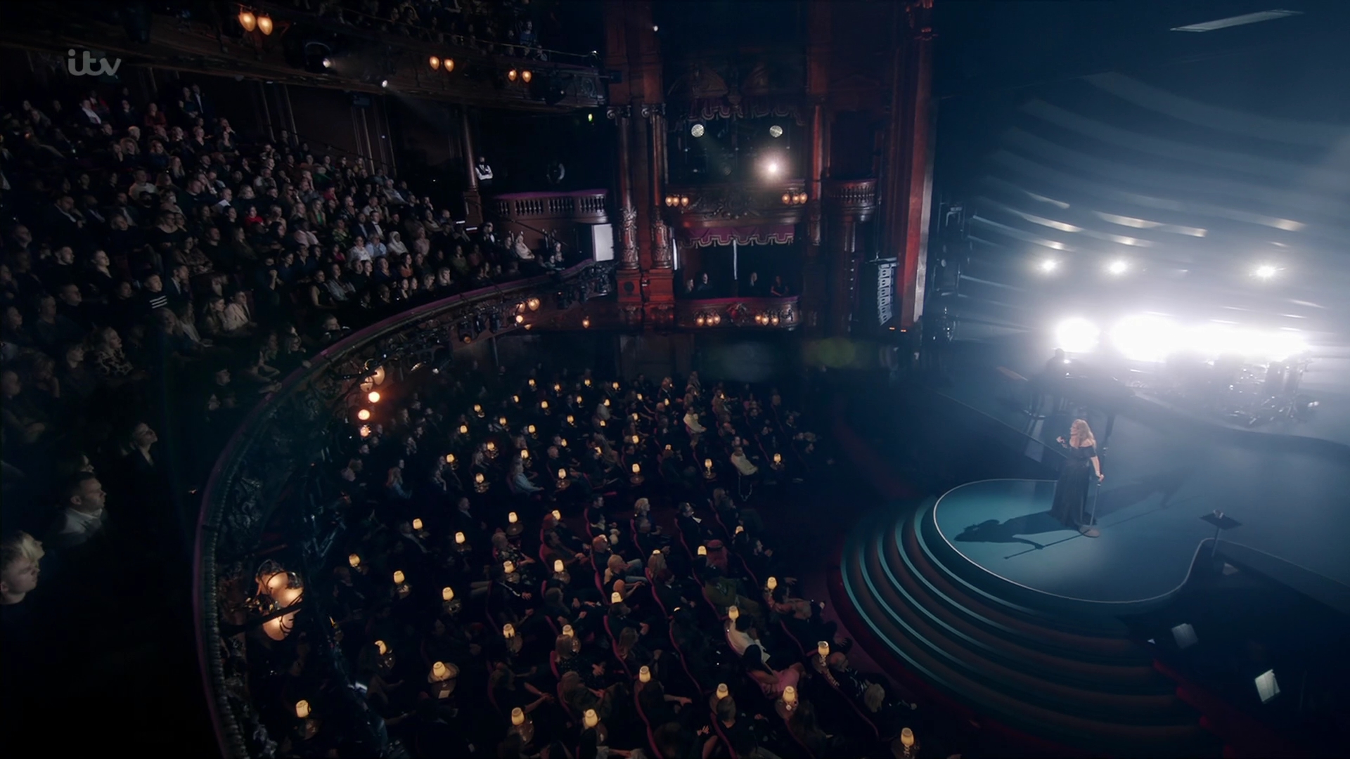 EmmaWatsonFan-dot-nl_AnAudiencewithAdele2591.jpg EmmaWatsonFan-dot-nl_AnAudiencewithAdele2591.jpg