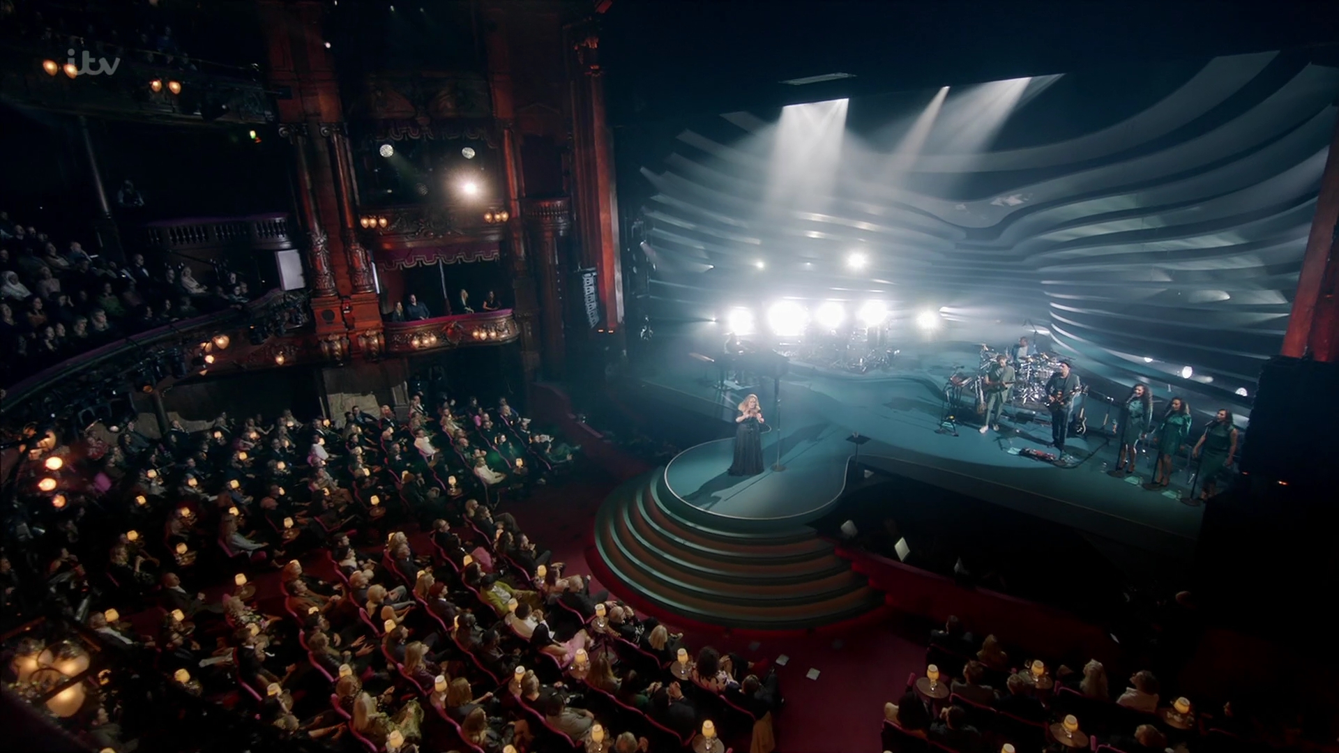 EmmaWatsonFan-dot-nl_AnAudiencewithAdele2694.jpg EmmaWatsonFan-dot-nl_AnAudiencewithAdele2694.jpg