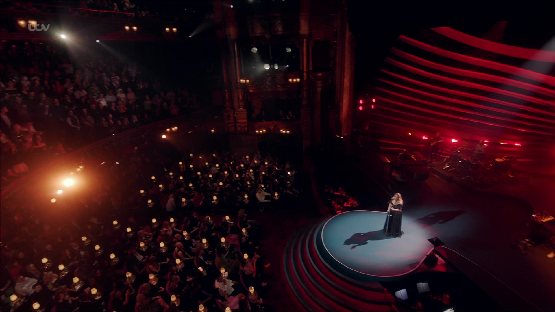 EmmaWatsonFan-dot-nl_AnAudiencewithAdele3101.jpg EmmaWatsonFan-dot-nl_AnAudiencewithAdele3101.jpg