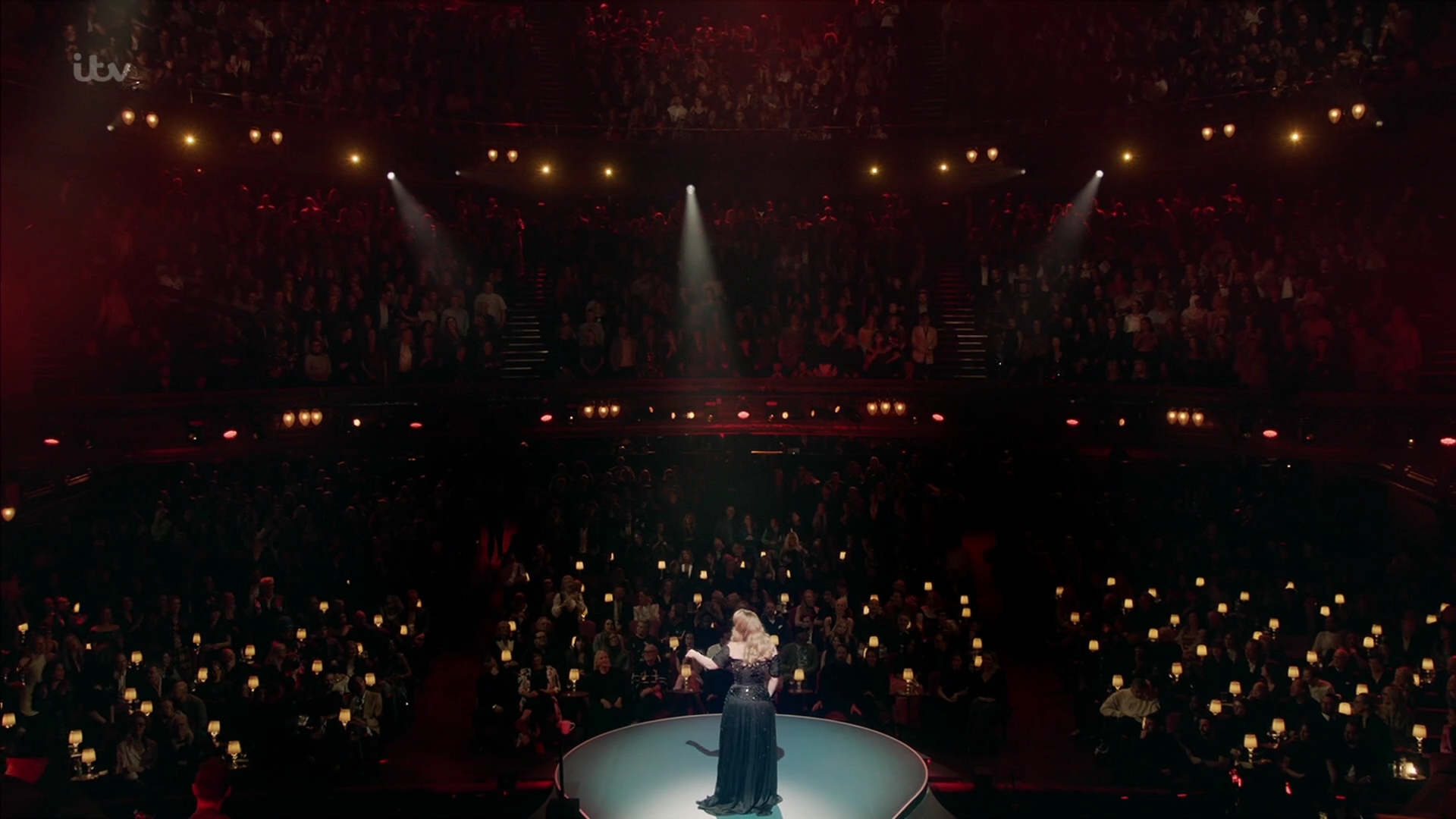 EmmaWatsonFan-dot-nl_AnAudiencewithAdele3130.jpg EmmaWatsonFan-dot-nl_AnAudiencewithAdele3130.jpg