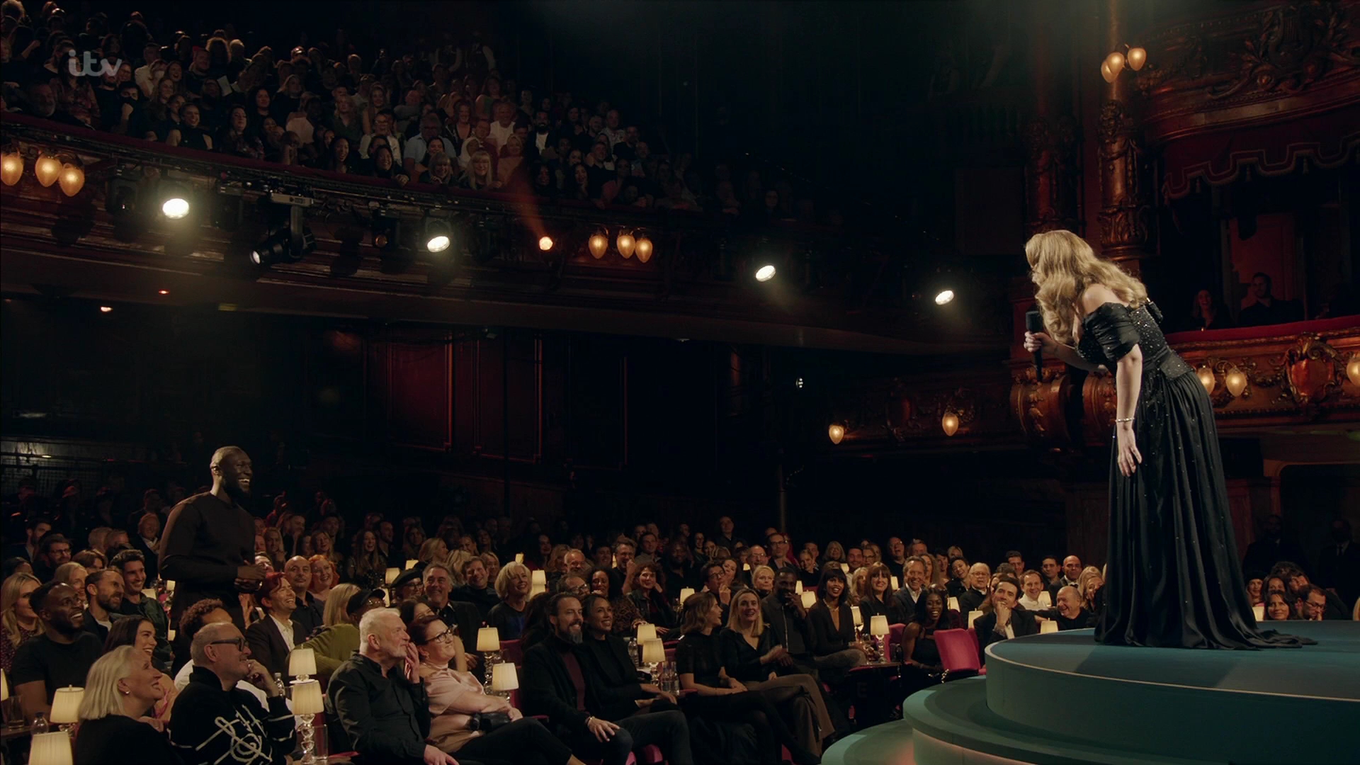 EmmaWatsonFan-dot-nl_AnAudiencewithAdele3361.jpg EmmaWatsonFan-dot-nl_AnAudiencewithAdele3361.jpg