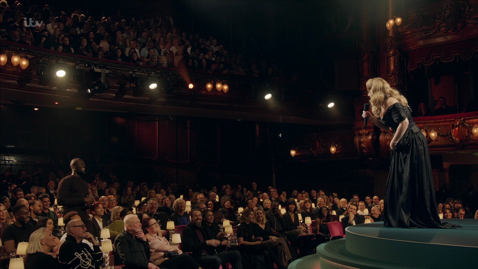 EmmaWatsonFan-dot-nl_AnAudiencewithAdele3362.jpg EmmaWatsonFan-dot-nl_AnAudiencewithAdele3362.jpg