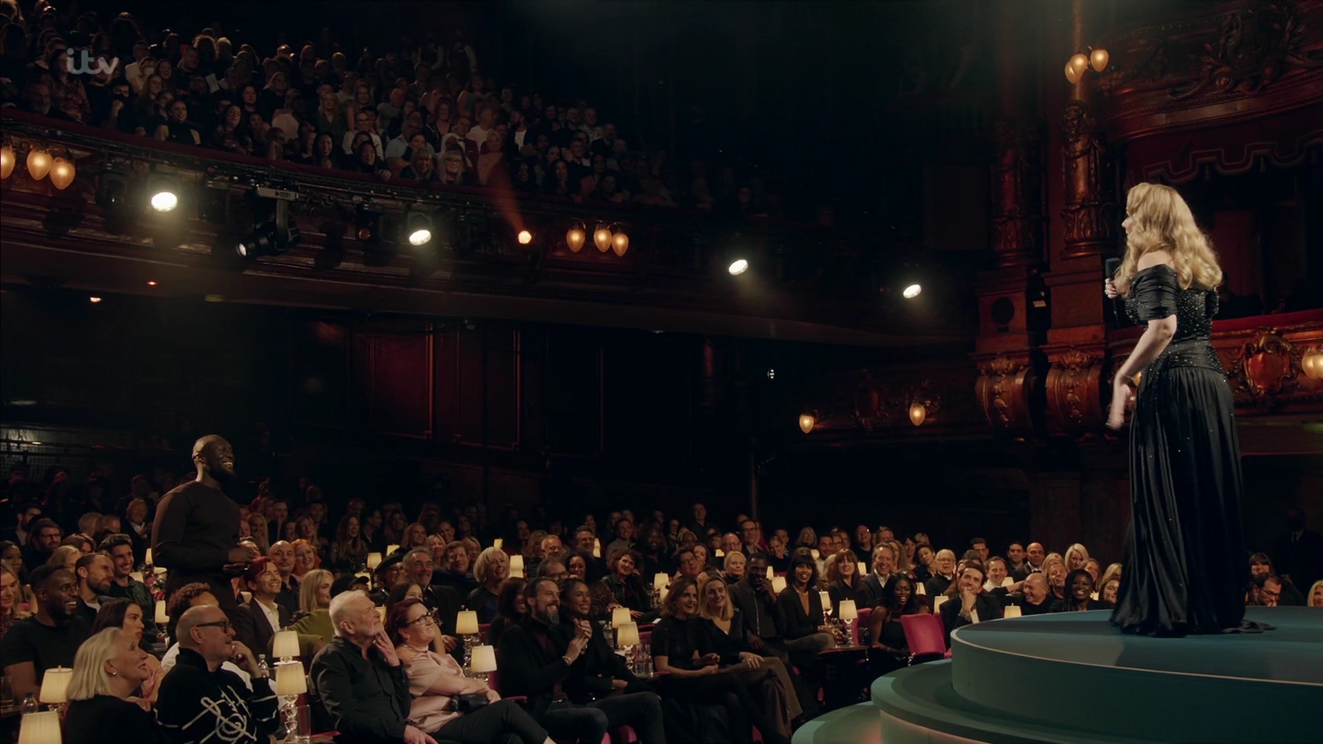 EmmaWatsonFan-dot-nl_AnAudiencewithAdele3363.jpg EmmaWatsonFan-dot-nl_AnAudiencewithAdele3363.jpg