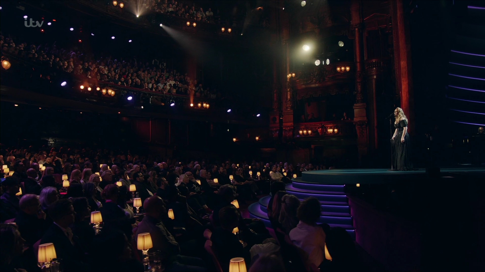 EmmaWatsonFan-dot-nl_AnAudiencewithAdele3596.jpg EmmaWatsonFan-dot-nl_AnAudiencewithAdele3596.jpg