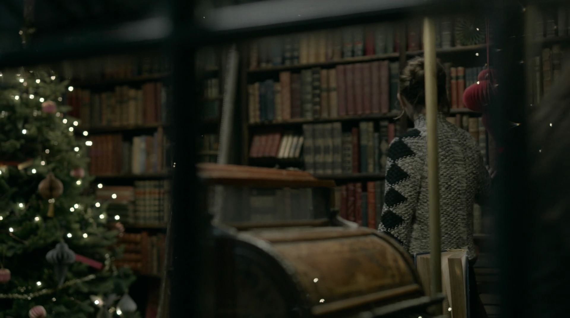 EmmaWatsonFan-dot-nl_HarryPotter-ReturnToHogwarts0018.jpg