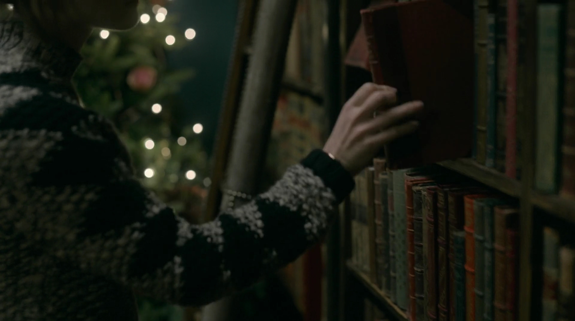 EmmaWatsonFan-dot-nl_HarryPotter-ReturnToHogwarts0021.jpg
