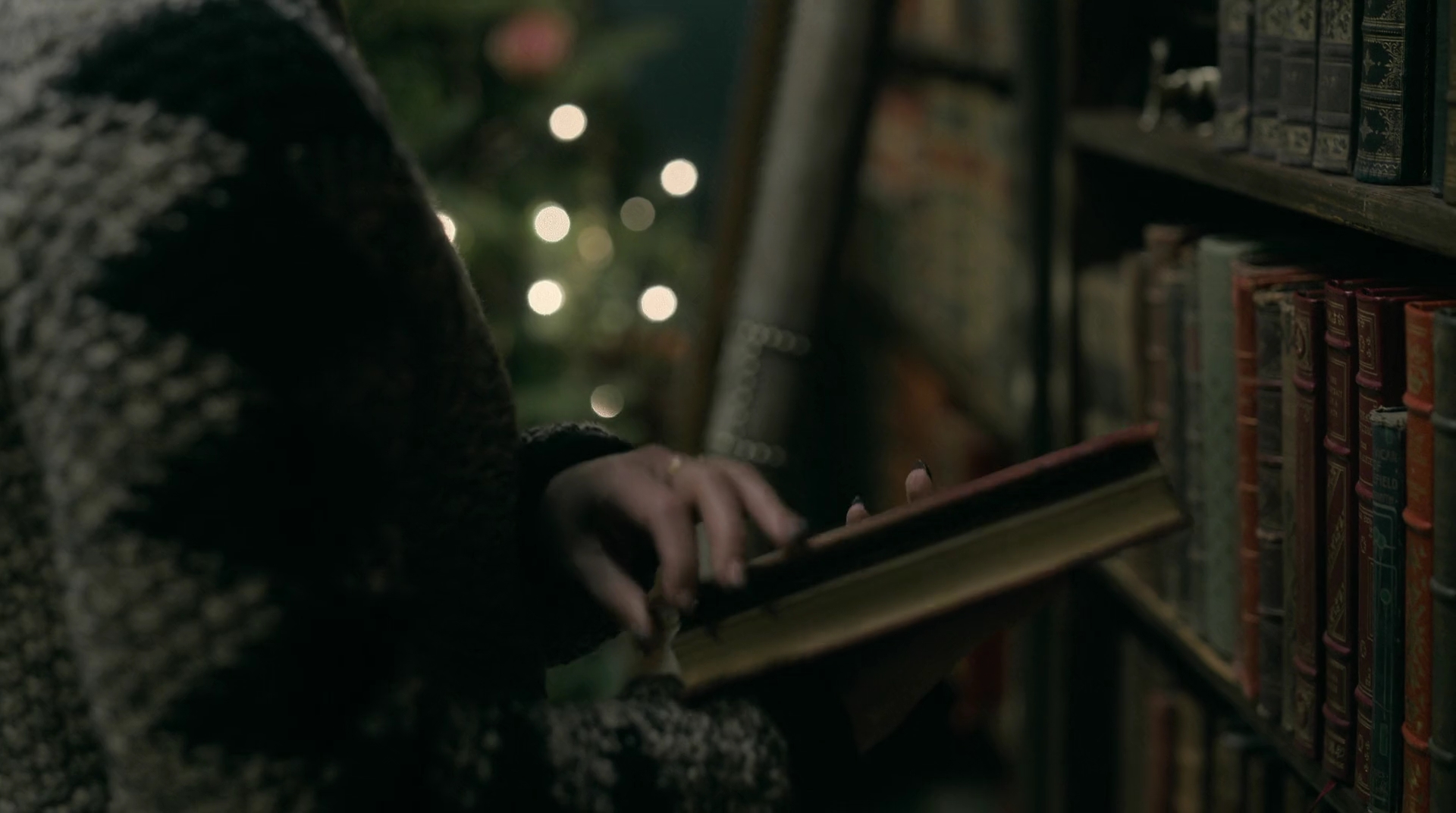 EmmaWatsonFan-dot-nl_HarryPotter-ReturnToHogwarts0044.jpg