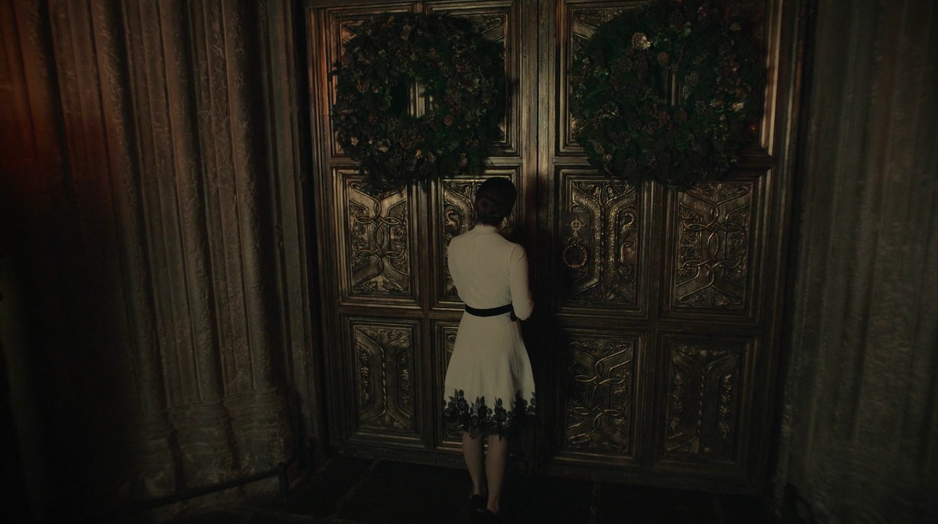 EmmaWatsonFan-dot-nl_HarryPotter-ReturnToHogwarts0130.jpg