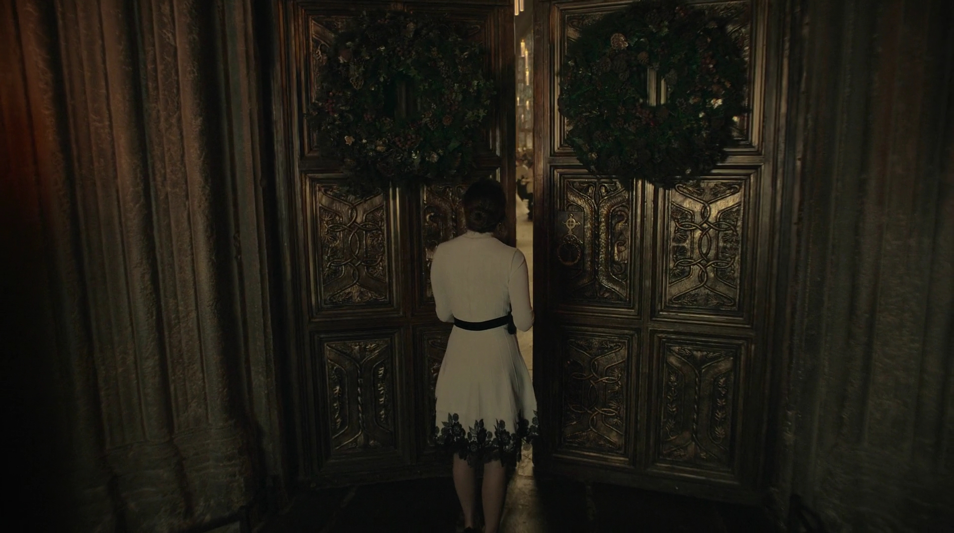 EmmaWatsonFan-dot-nl_HarryPotter-ReturnToHogwarts0131.jpg
